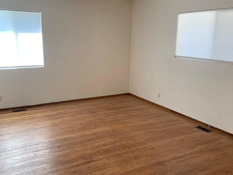 636 Madison Ave — Photo 11