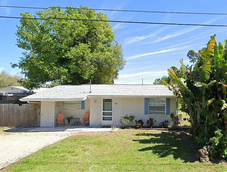 801 Liberty St — Photo 1