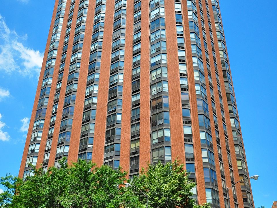 1st image of 899 S Plymouth Ct APT 1304