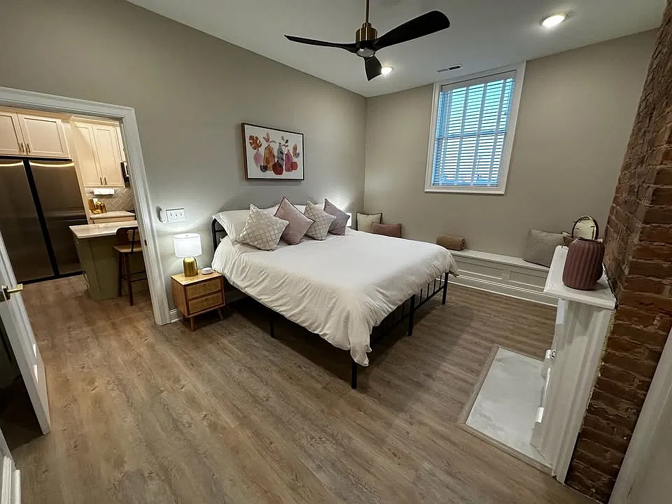2 bed, 1200 sqft, $1,995 — Photo 4