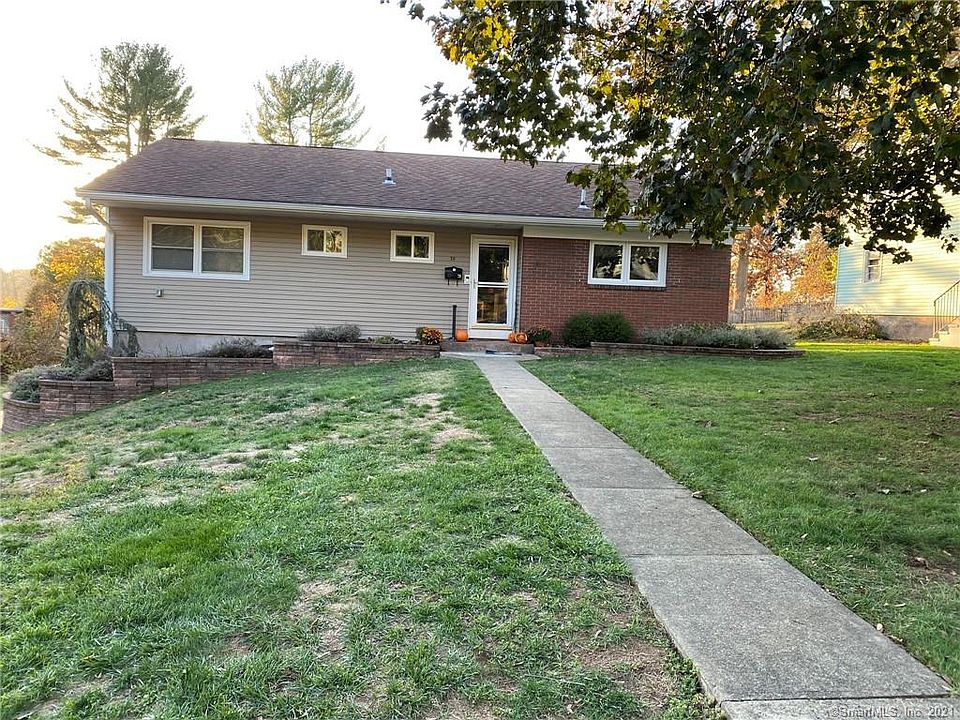 1st image of 30 Fox Hill Dr
