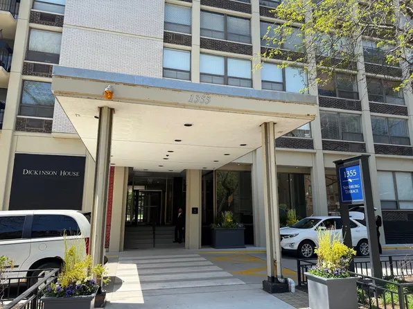 1355 N Sandburg Ter APT 206D, Chicago, IL 60610