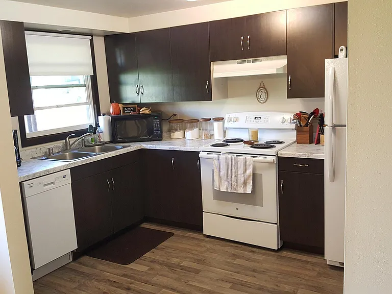 520 Deforest St #4 — Photo 1