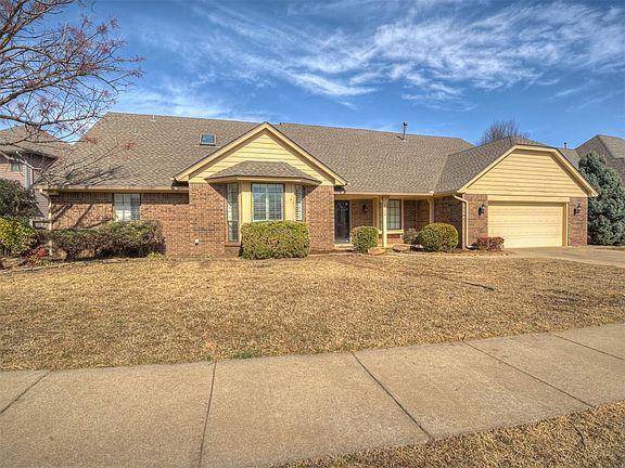 3rd image of 3719 Barwick Ct