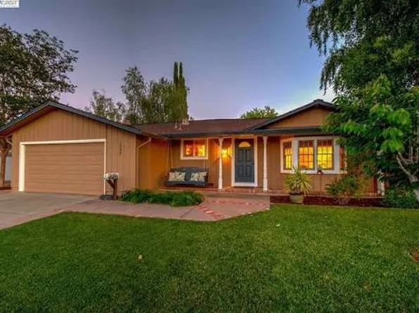 1592 Ramblewood Way, Pleasanton, CA 94566