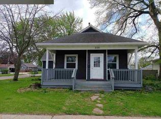 206 3rd St SE, Altoona, IA 50009