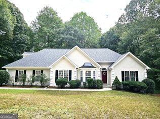 25 Meaghan Ct, Sharpsburg, GA 30277