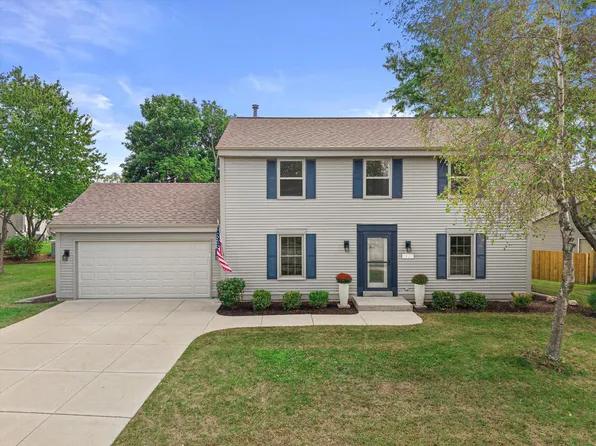 1927 Cliff-Alex COURT N N, Waukesha, WI 53189