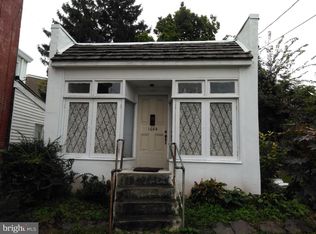 1074 Powell St, Norristown, PA 19401