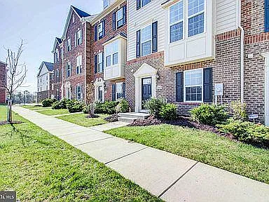 4 bed, 2136 sqft, $3,300 — Photo 1