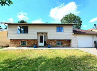 2136 Osage St, Sidney, NE 69162