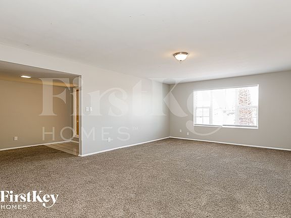 2nd image of 4809 W Laurel Ln