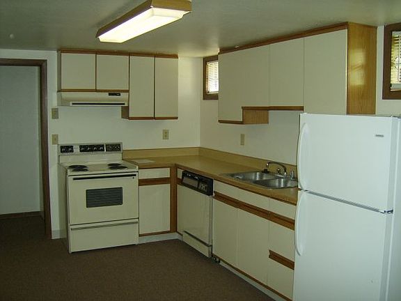 2nd image of 1511 12th St W APT 2
