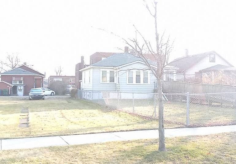 2nd image of 1745 Brown Ave