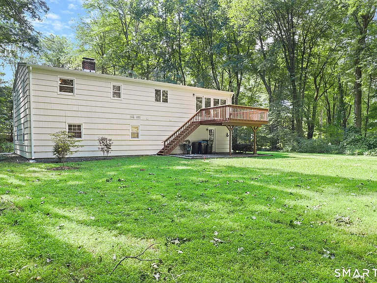 122 Deforest Rd — Photo 34