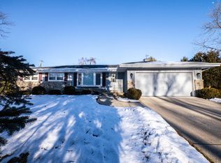 12700 W Cortez Dr, New Berlin, WI 53151
