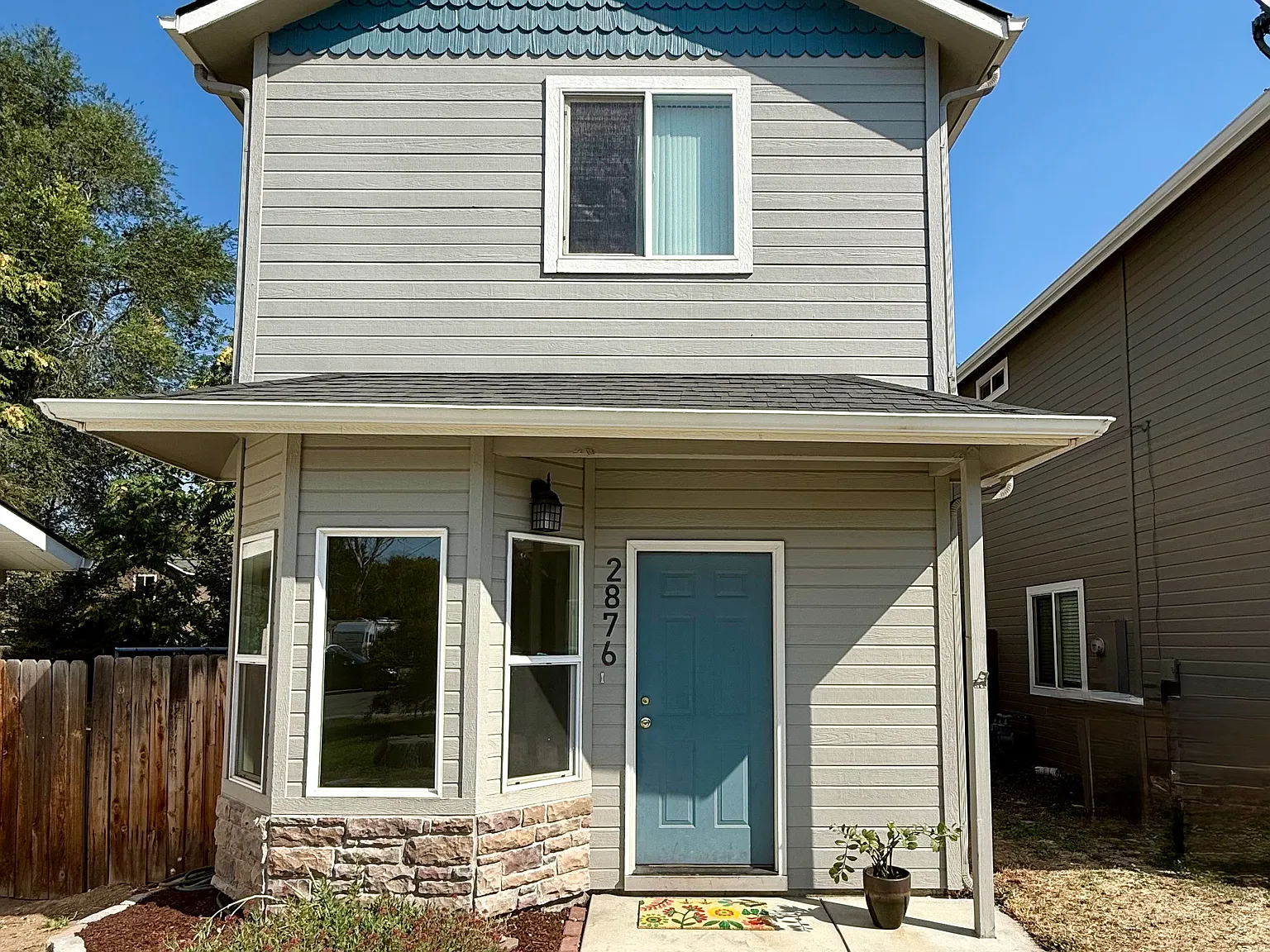 2 bed, 1.5 bath, 1082 sqft, $2,000 — Photo 1