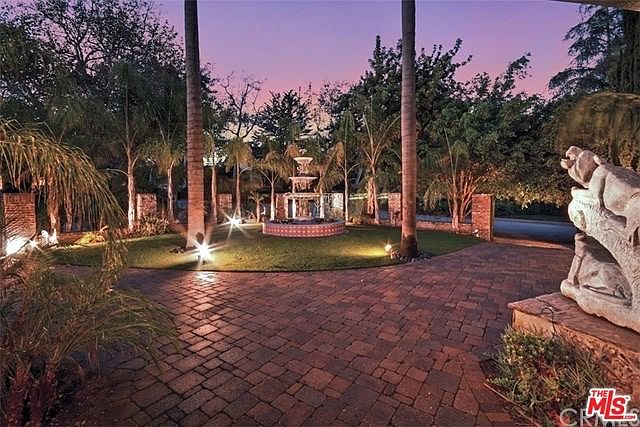 1st image of 990 Corsica Dr #Beautiful