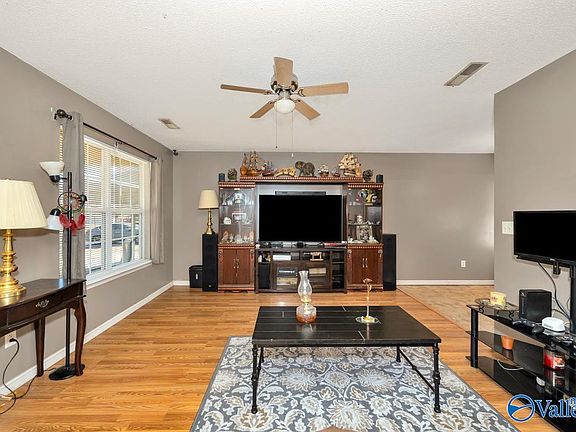 2nd image of 1004 Carter Grove Rd