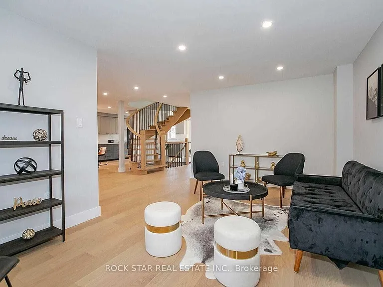 160 River Oaks Blvd E — Photo 12