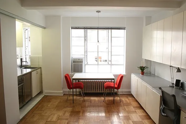 Rented by Ian K. Katz Residential | media 25