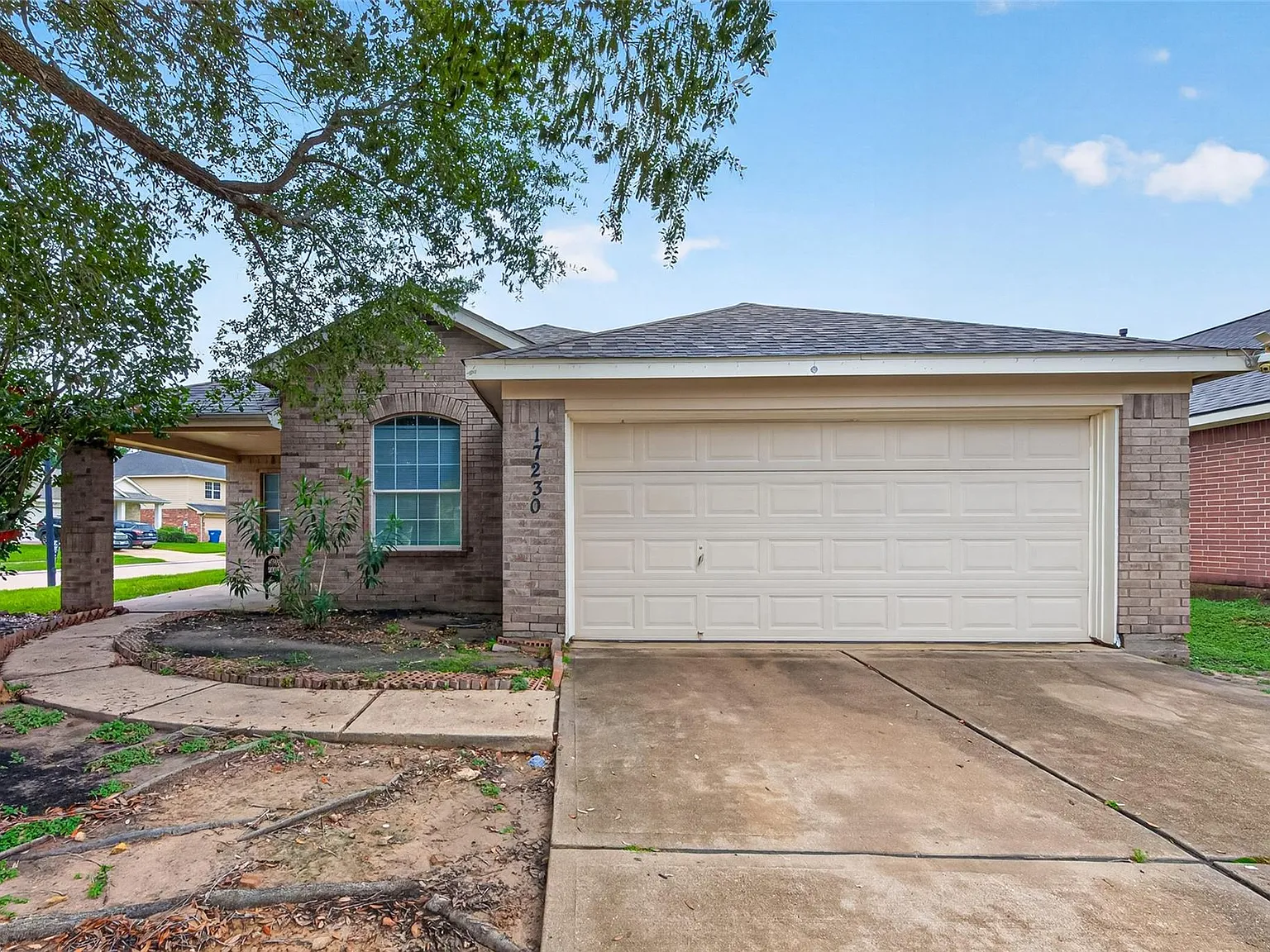 3 bed, 2.0 bath, 1673 sqft, $1,800 — Photo 1