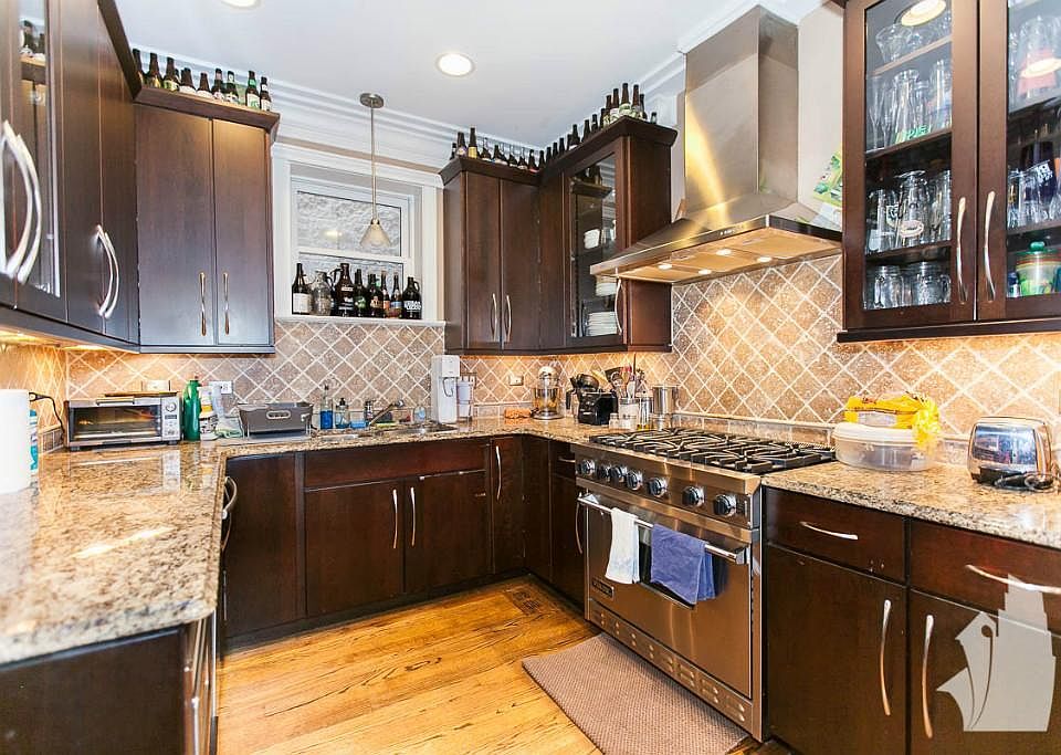 1st image of 714 W Buckingham Pl #11990