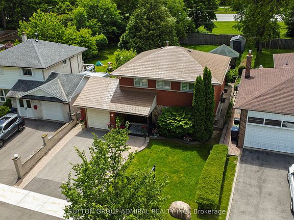 3rd image of 41 Hamptonbrook Dr