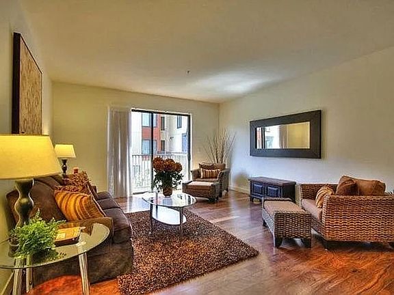 4th image of 88 Bush St Unit 3136