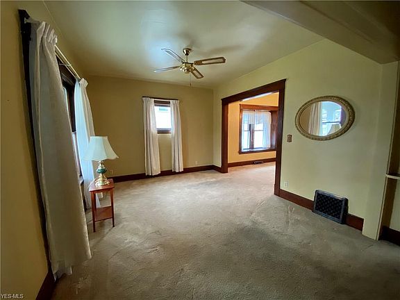 4th image of 1215 W 11th St