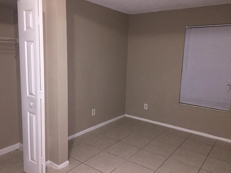830 Sky Lake Cir #A — Photo 2