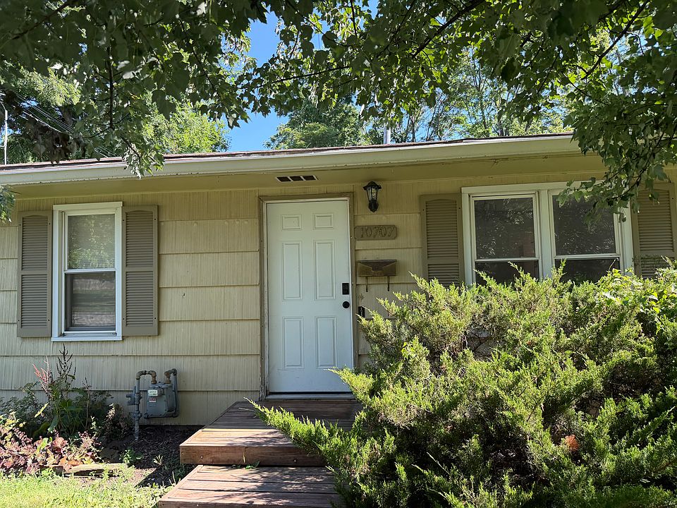 1st image of 10707 W 57th St
