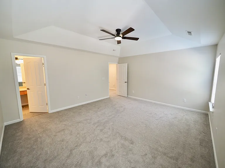 27 Border Ave — Photo 20