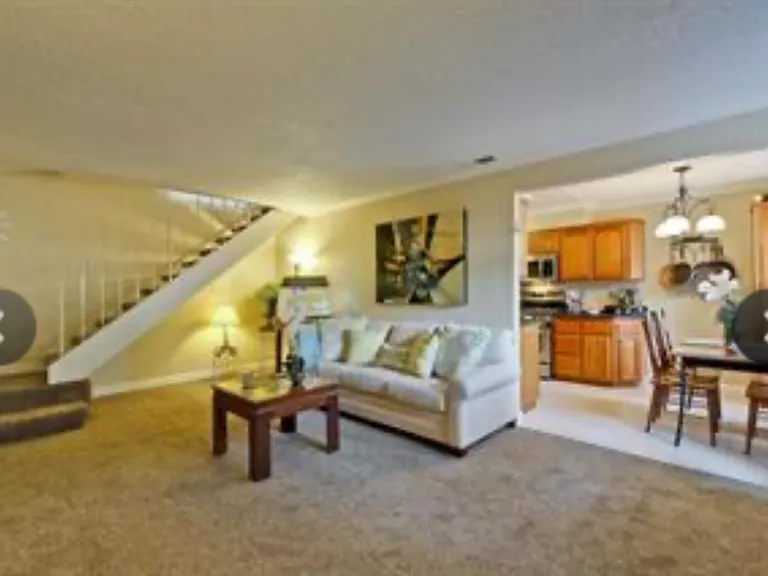 3052 Creekside Dr — Photo 6