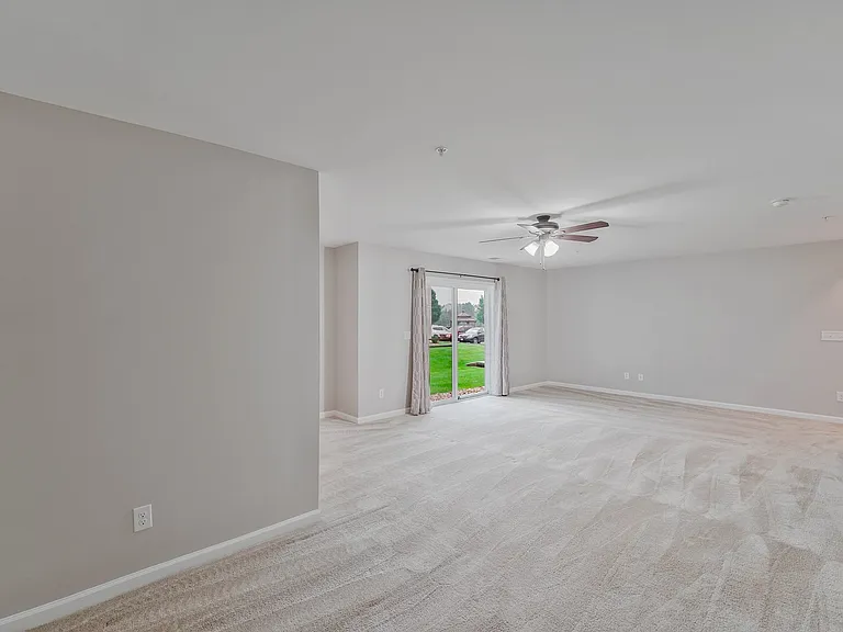 25218 Briargate Ter — Photo 34
