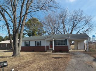 2064 Barry Rd, Dyersburg, TN 38024