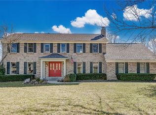 7497 Woodcroft Dr, West Chester, OH 45241