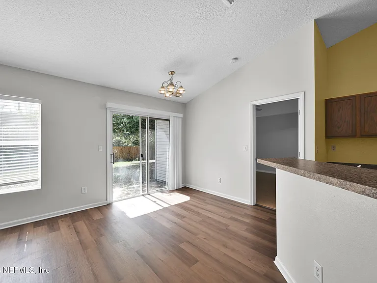 10810 Stanton Hills Dr E — Photo 15