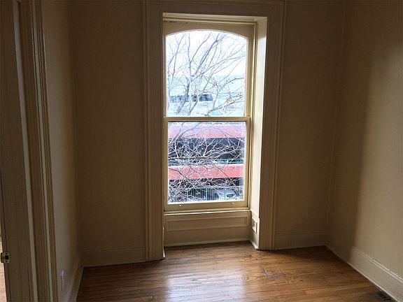 4th image of 30 4th St Fl 3rd