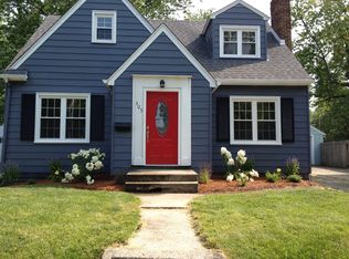 305 E South St, Crown Point, IN 46307