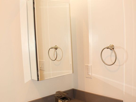 5th image of 1735 Van Ness Ave APT 304