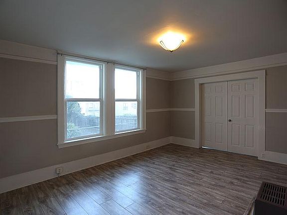 3rd image of 1070 Washington St #B