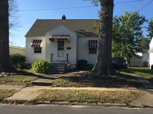 3513 Burk St, Parkersburg, WV 26104