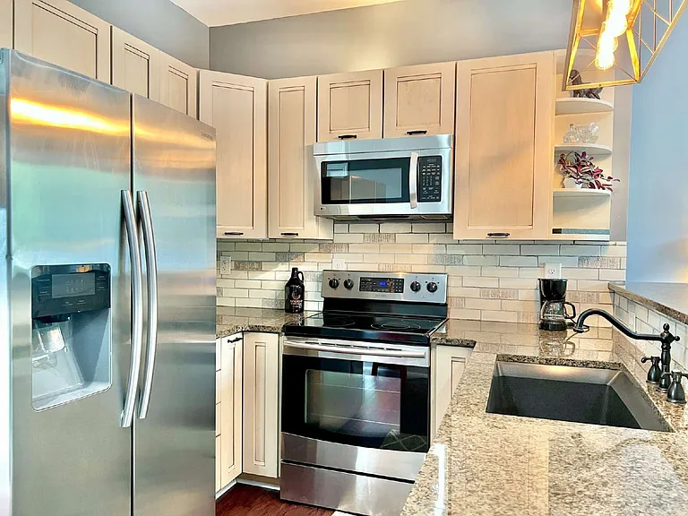 2637 Chesterfield Ave #B — Photo 10