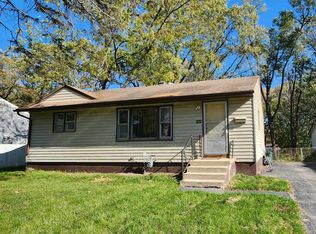 1931 Delaware Rd, Waukegan, IL 60087