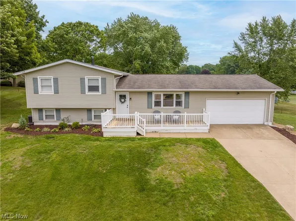 6910 Lavonne Ave NE, Canton, OH 44721