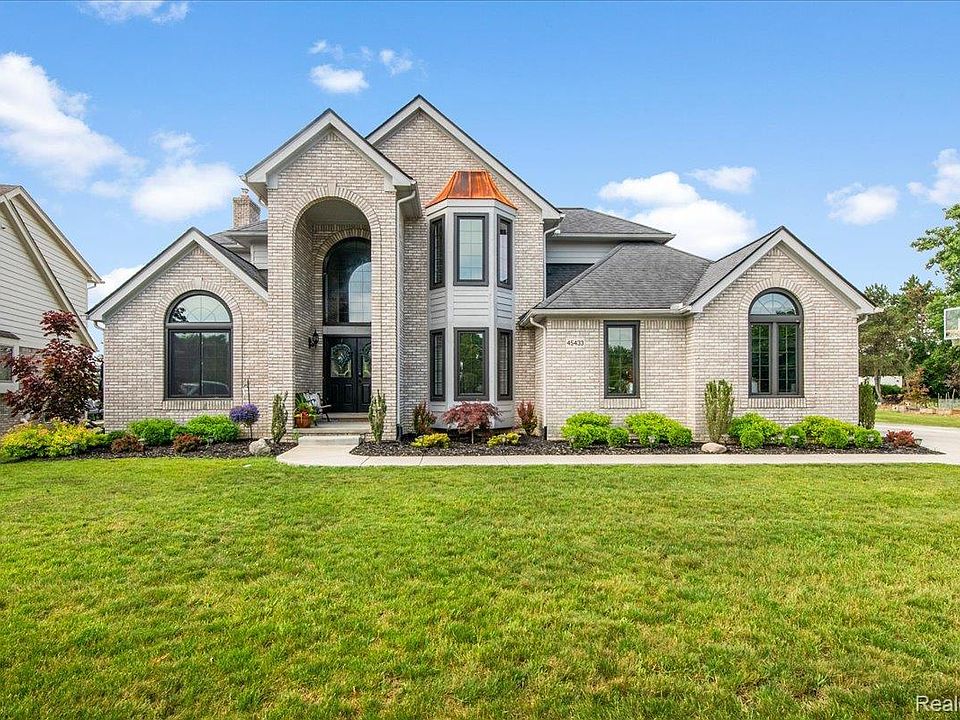 1st image of 45433 Indian Creek Dr
