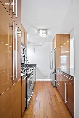 Sold by Sotheby's International Realty | media 3