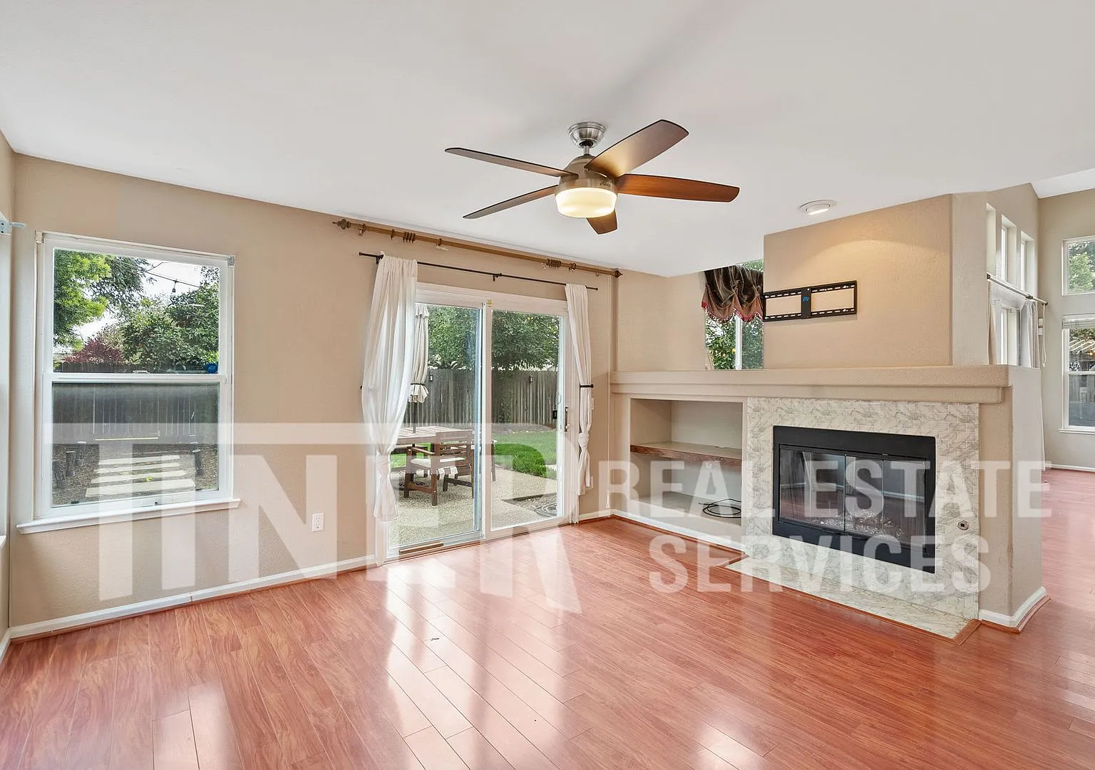8276 Oakbark Court - Tier 2 — Photo 2