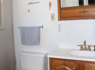 335 Laurel St, Elk Grove Village, IL 60007